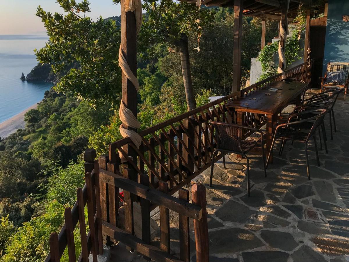 Balcony On The Rocks Holiday home *