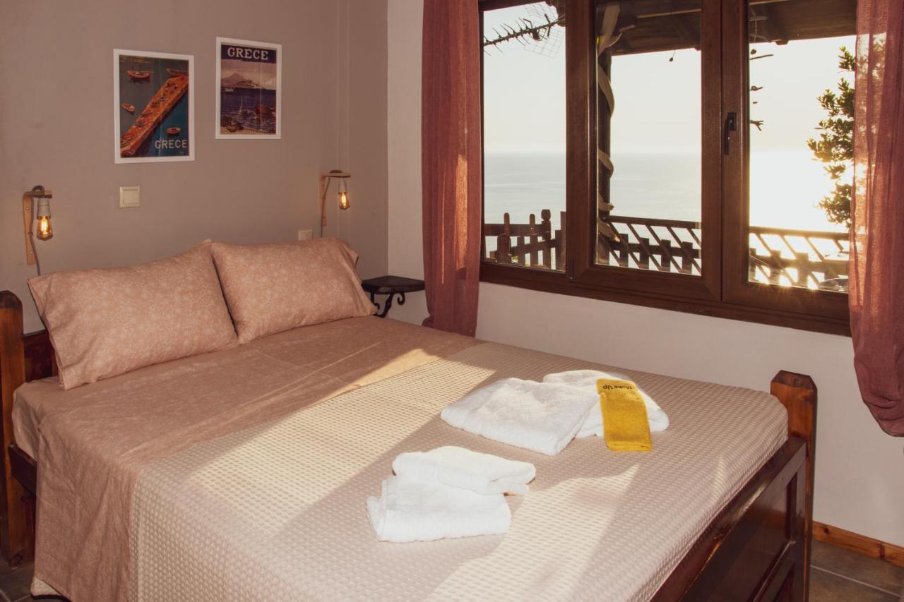 Balcony On The Rocks Holiday home *